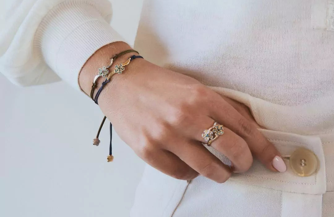 pulsera de flores de diamantes