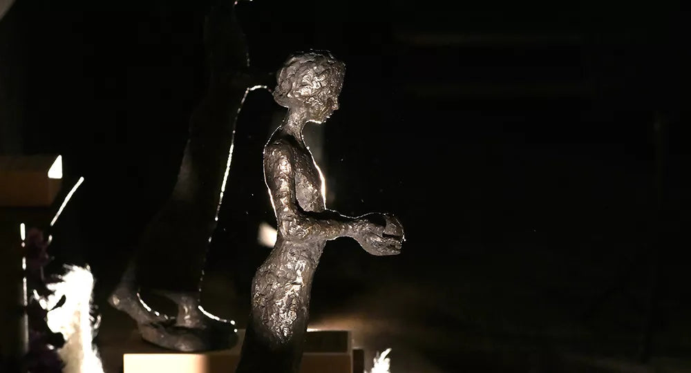 galardón premio estatua de los premis ciutat d'Igualada