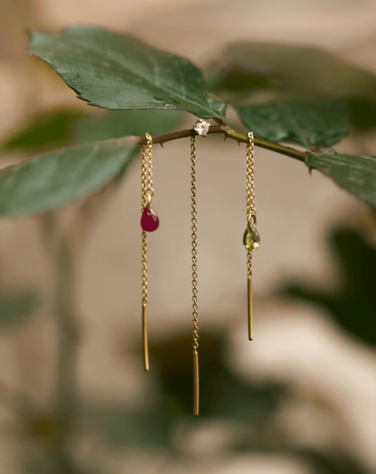 San Jordi-pendientes-rubí-peridoto-diamantes-regalo